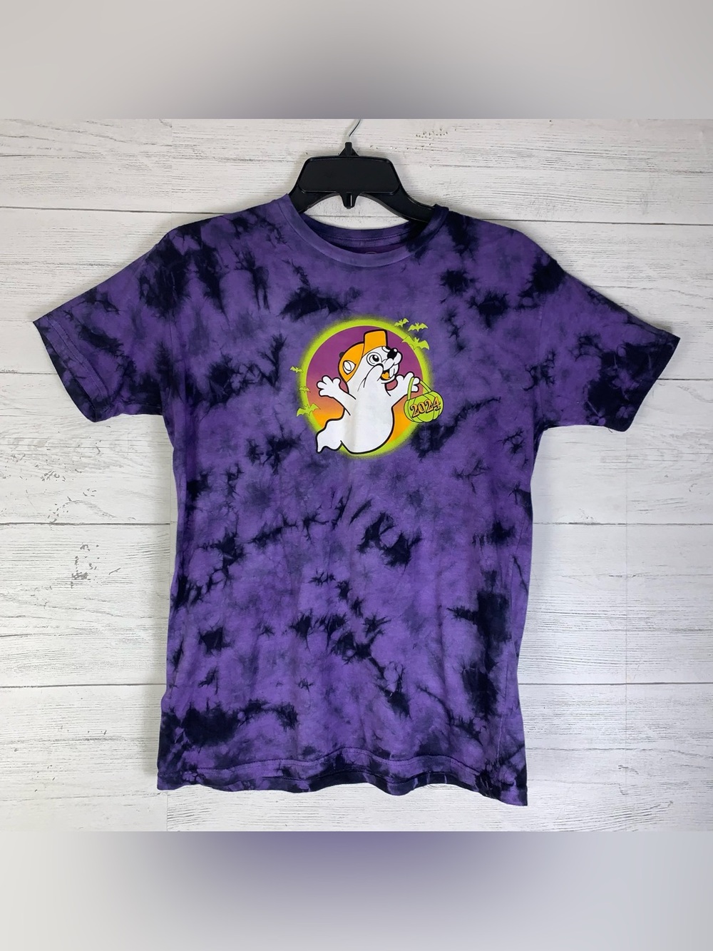 Buc-ees 2024 Halloween Lmtd Ed Glow in Dark Purple Tie-Dye Shirt sz.YL "Hey Boo"